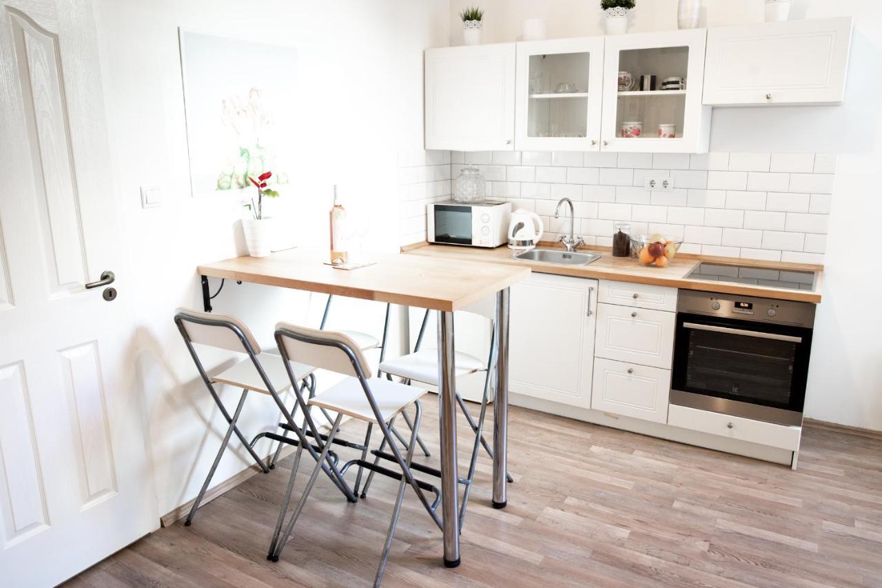 N28 Studio Apartment In Andrassy Boulevard. Budapest Bagian luar foto